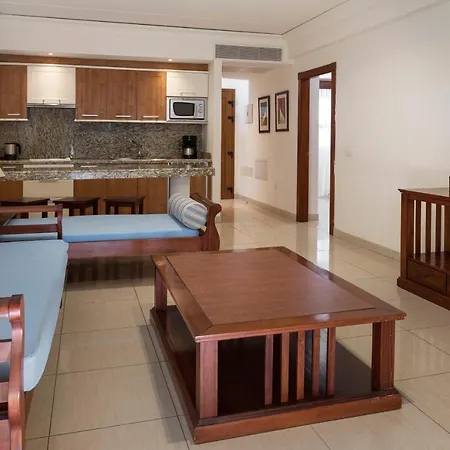 Marylanza & מלון