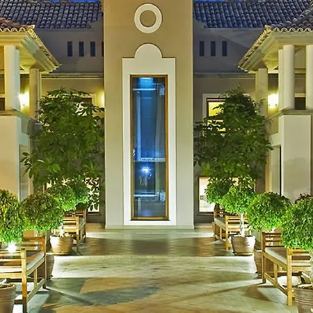 Marylanza & ホテル 4*