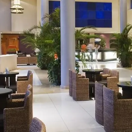 Marylanza & ホテル