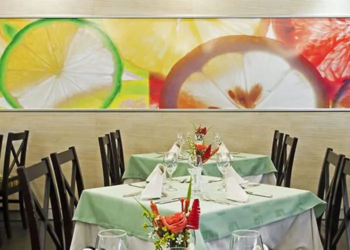 Marylanza & מלון