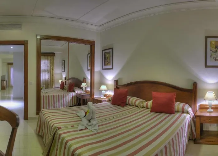 Marylanza & Otel Los Cristianos (Tenerife)